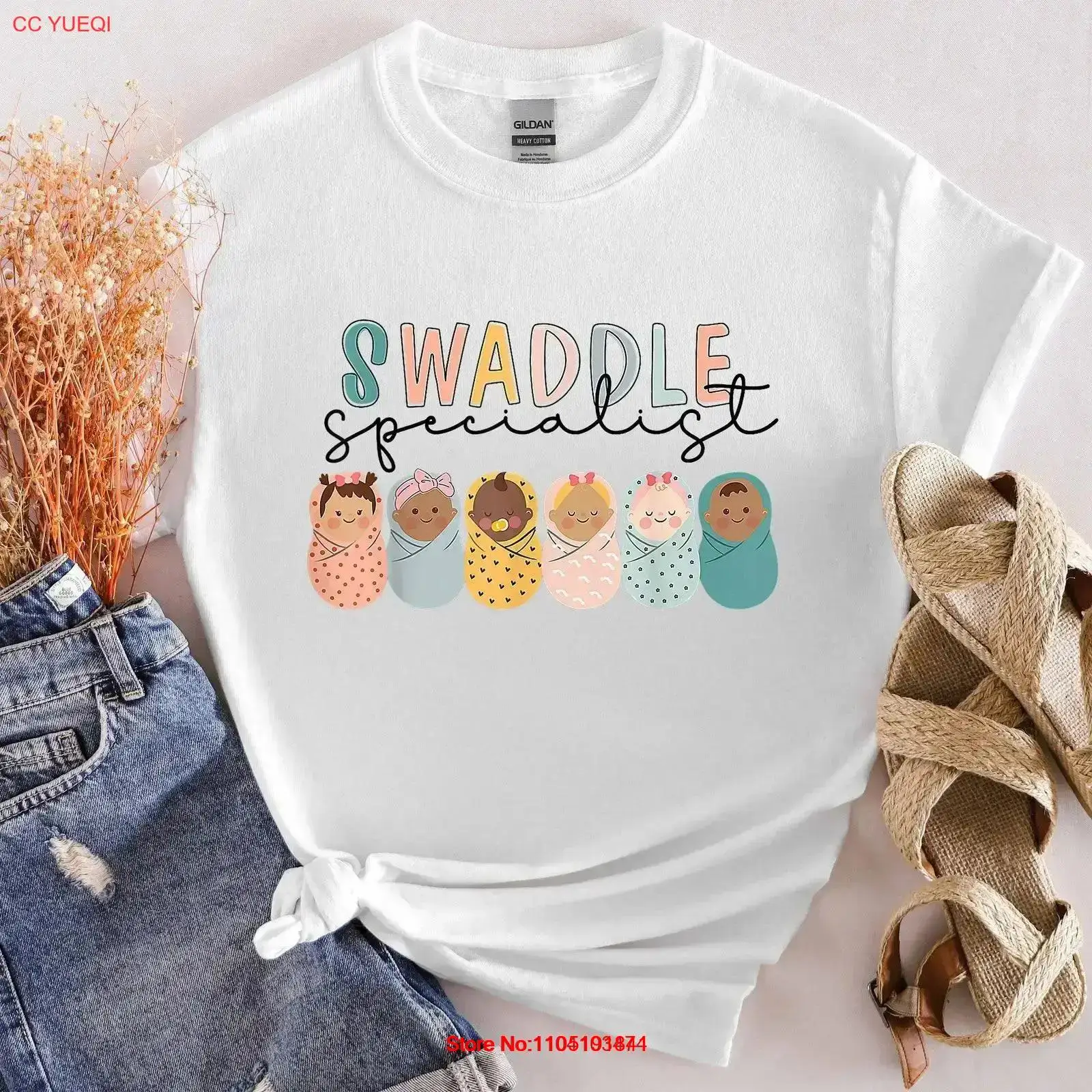 Baby Nursery Unit - スワドルスペシャリストTシャツ 助産科・新生児集中治療室看護師 スウェット マザーベビーユニット クルーネック 保育園