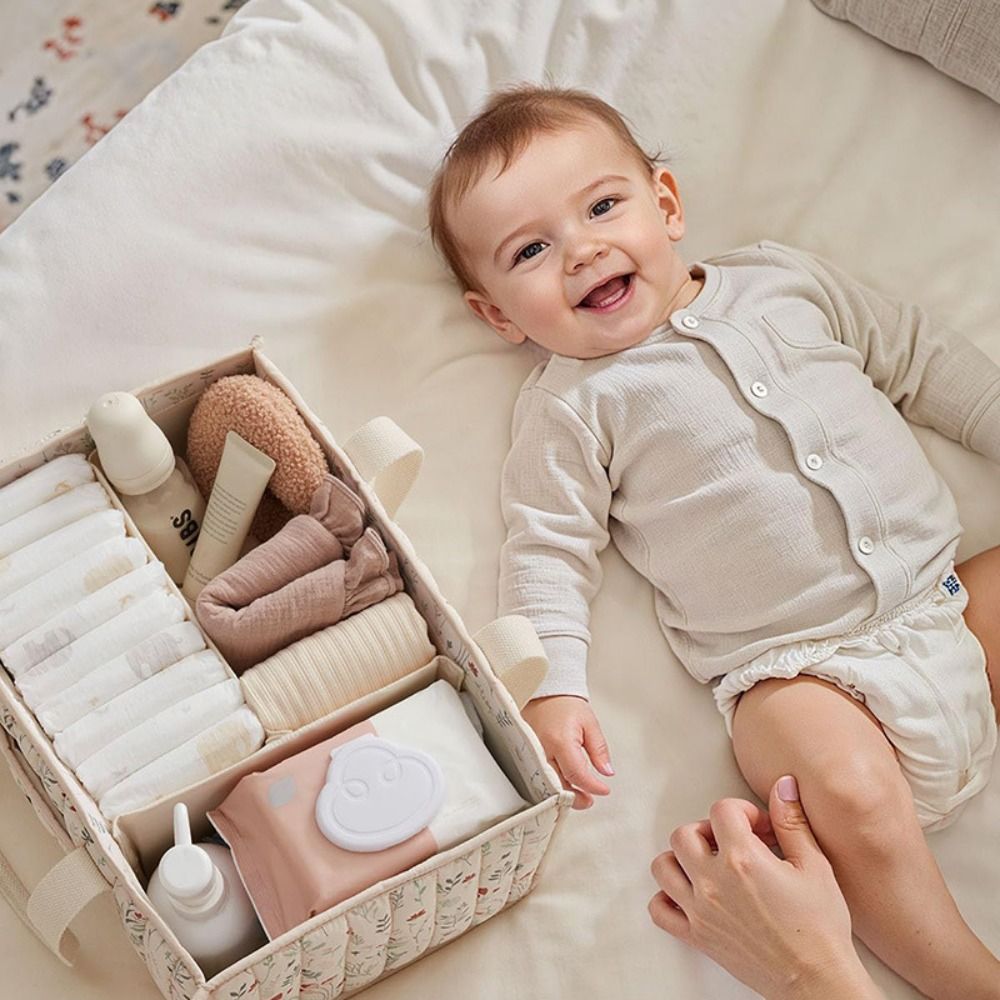 大容量ベビーおむつオーガナイザー ポータブル花柄ナーサリース - Baby Nursery Organiser のレビューと価格