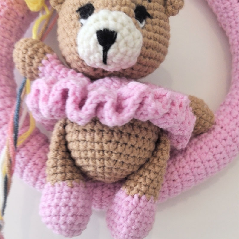 クマと風船付きのパーソナライズされたかぎ針編みのネームリース - Baby Nursery Unisex のレビューと価格